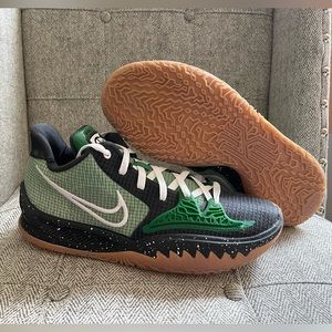 Nike Kyrie 4 Low Pine Green Academy Promo DM9842-300